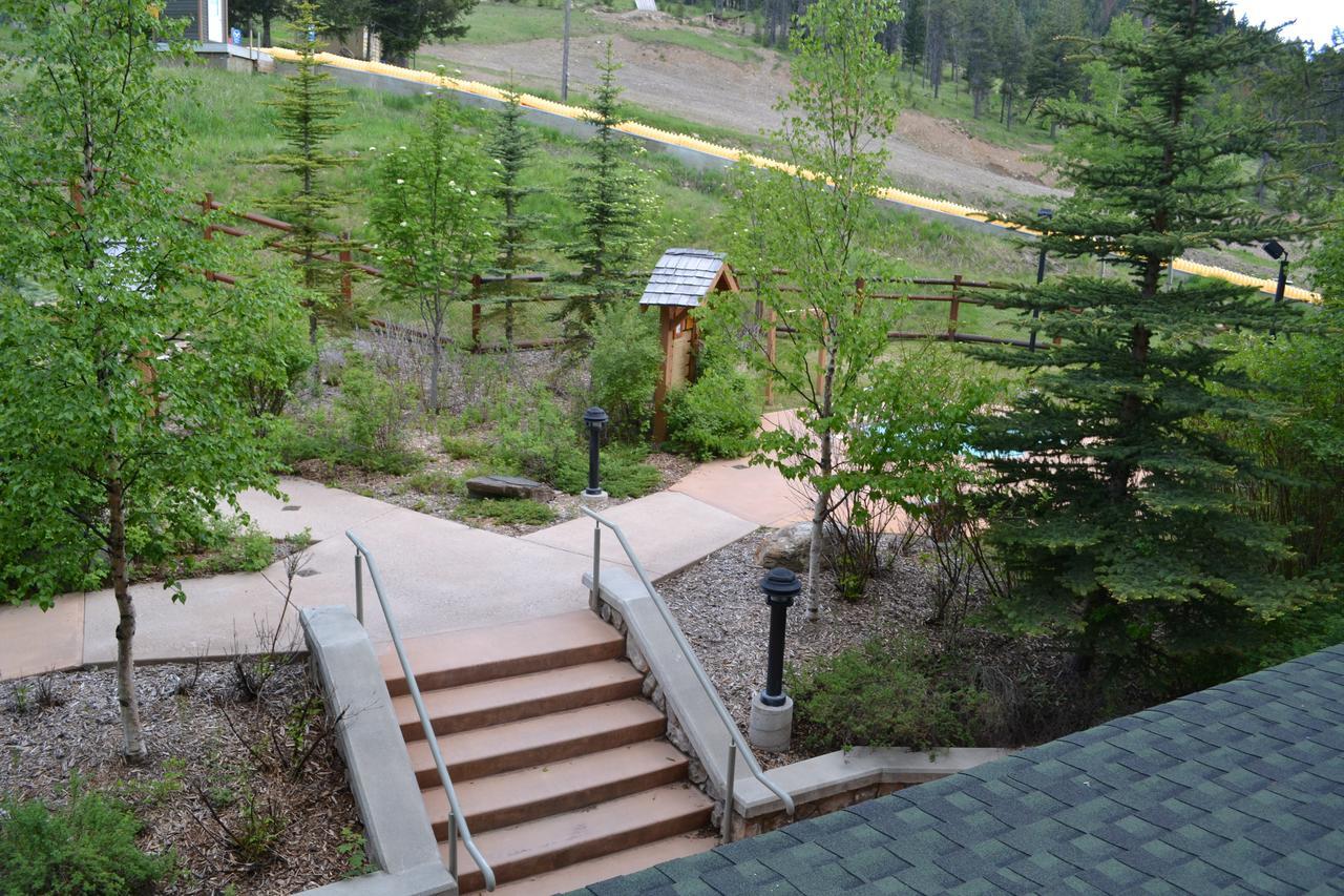 Taynton Lodge At Panorama Mountain Village Resort Buitenkant foto
