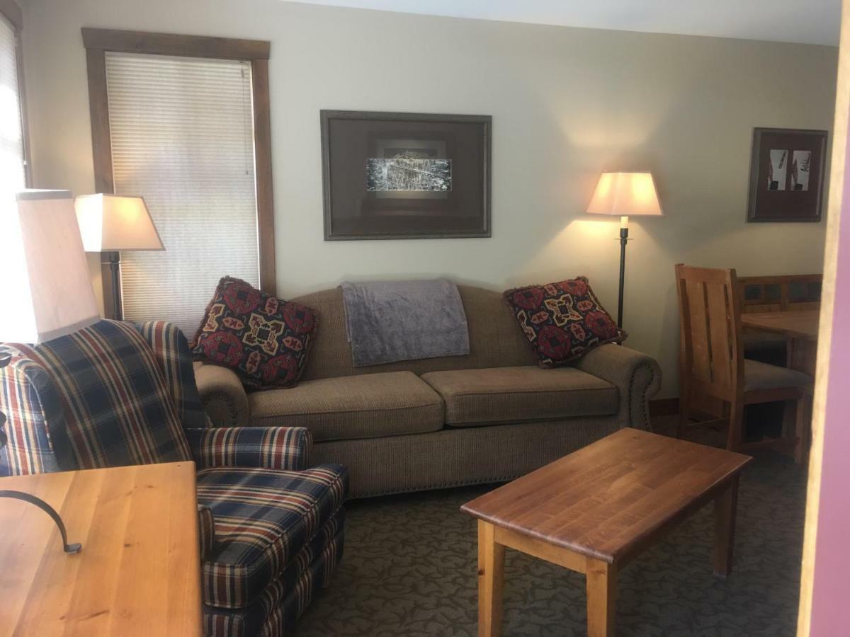 Taynton Lodge At Panorama Mountain Village Resort Buitenkant foto